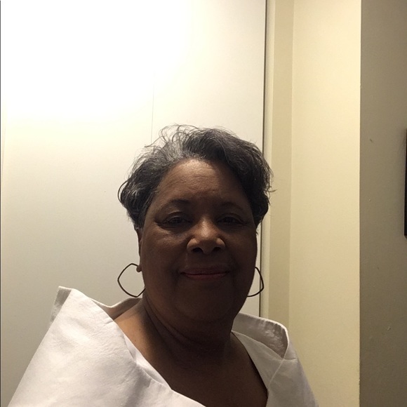 Meet your Posher, Eloise - Picture 1 of 1